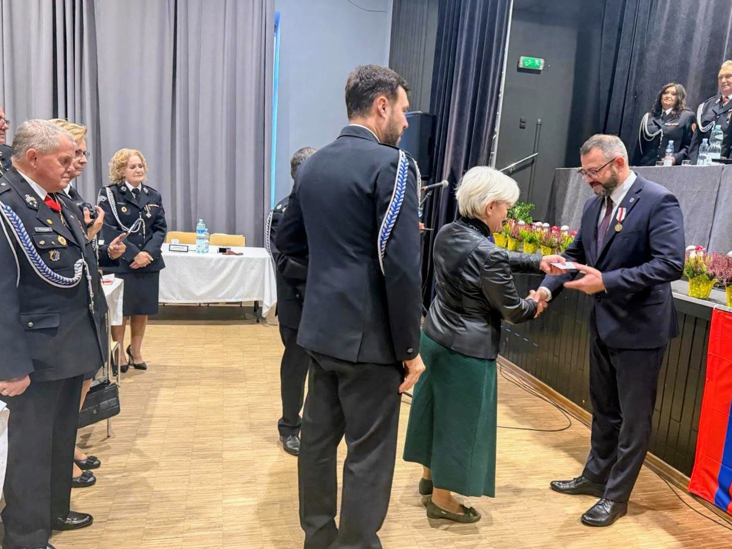 Burmistrz Warty wyróżniony medalem za zasługi dla pożarnictwa
